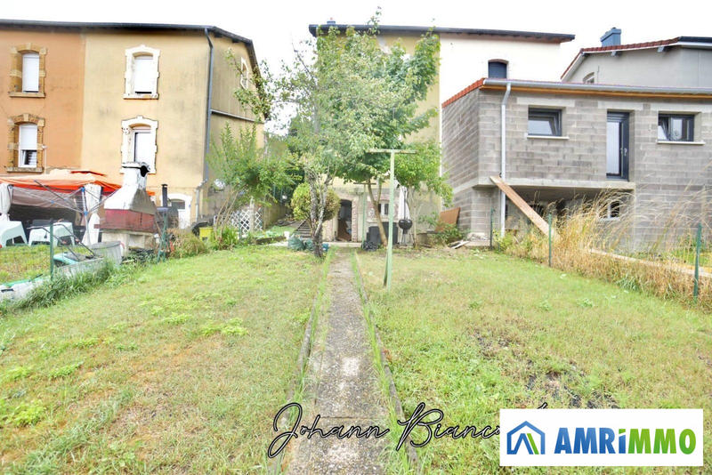 Maison traditionnelle - 76 m² - 5 pièces