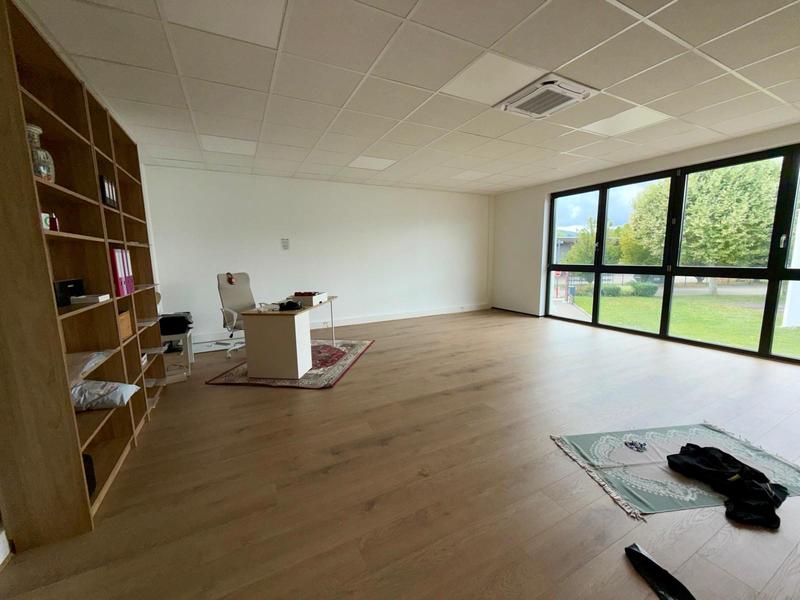 Bureau - 86 m²
