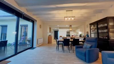 Maison - 176 m² - 6 pièces