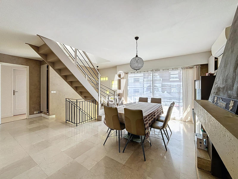 Maison traditionnelle - 144 m² - 6 pièces