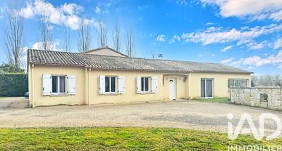 Maison - 238 m² - 8 pièces