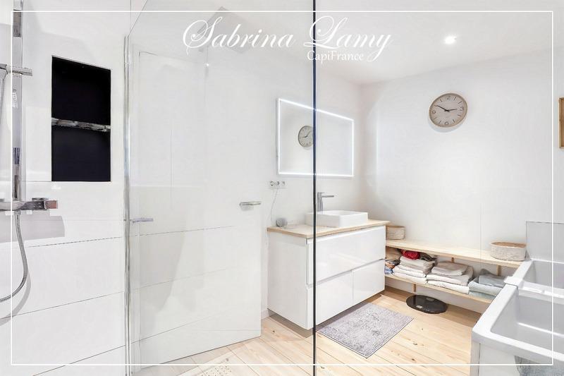 Maison - 166 m² - 7 pièces