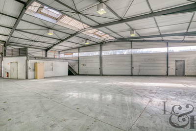 Local commercial - 335 m²