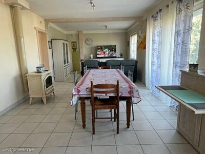 Maison - 147 m² - 5 pièces