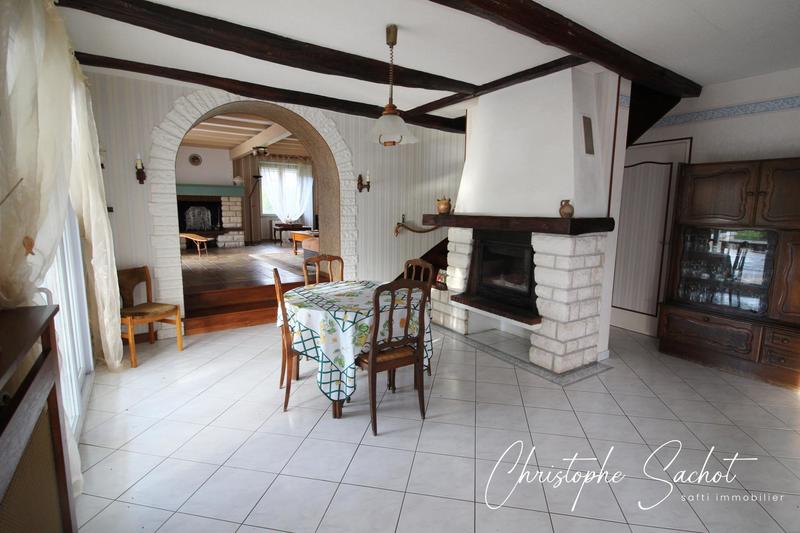 Maison - 198 m² - 9 pièces