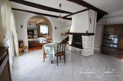 Maison - 198 m² - 9 pièces