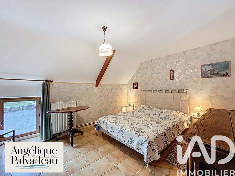 Maison - 246 m² - 7 pièces