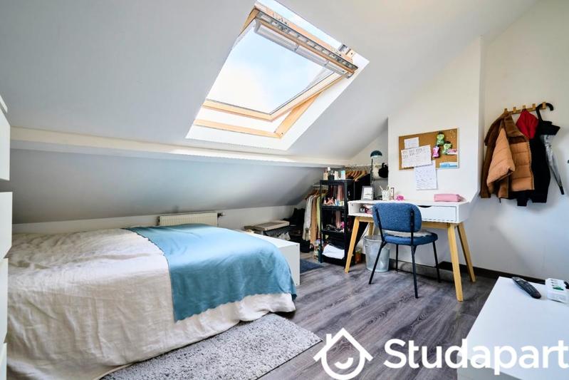 Chambre - 12 m² - 1 pièce