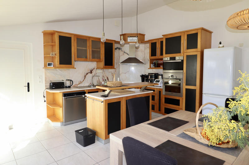 Maison - 156 m² - 8 pièces