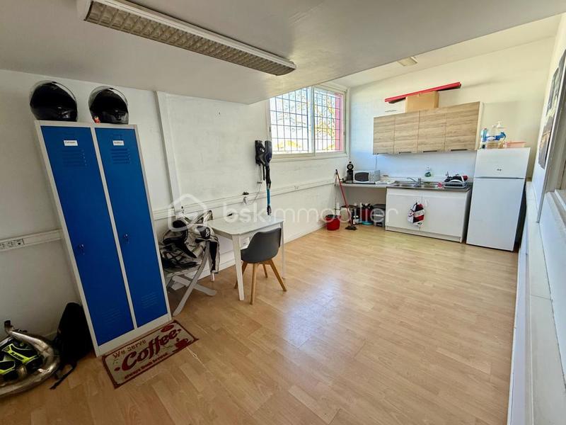 Local commercial - 401 m² - 4 pièces