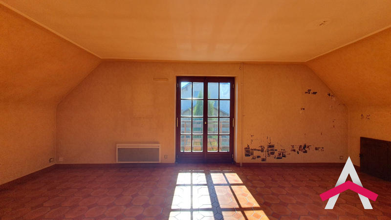 Maison - 196 m² - 7 pièces