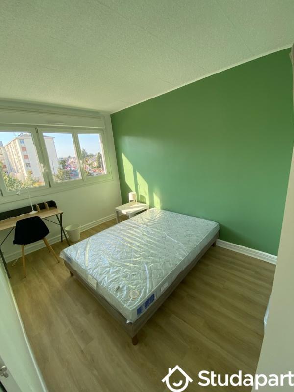 Chambre - 10 m² - 1 pièce