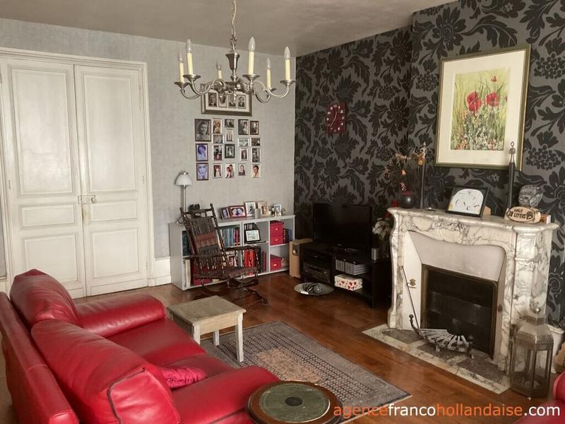 Maison chambre d'hôtes - 285 m² - 8 pièces