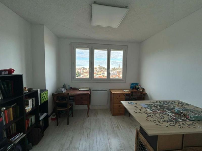 Appartement - 83 m² - 5 pièces