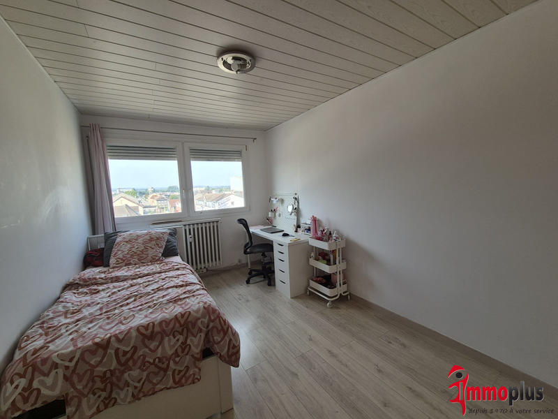 Appartement - 100 m² - 4 pièces