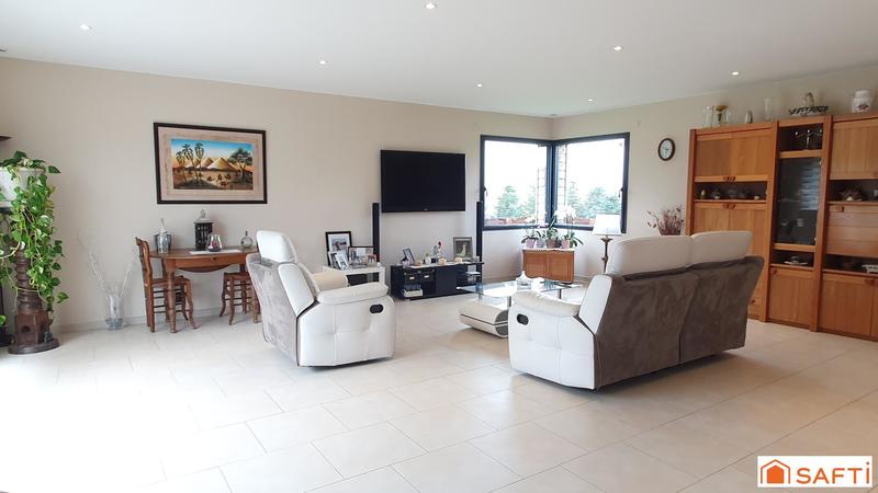 Maison - 180 m² - 5 pièces