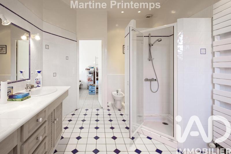 Maison - 198 m² - 7 pièces