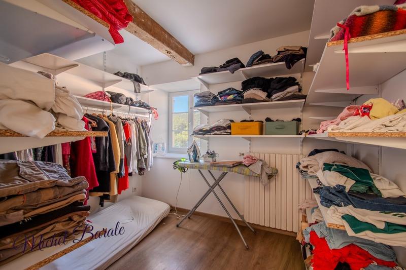 Corps de ferme - 220 m² - 8 pièces