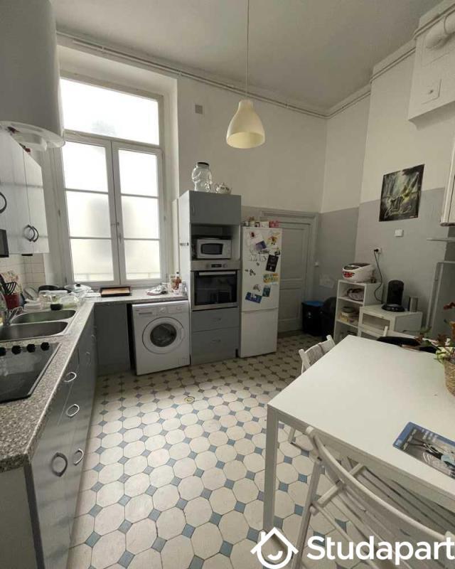 Chambre - 130 m² - 1 pièce