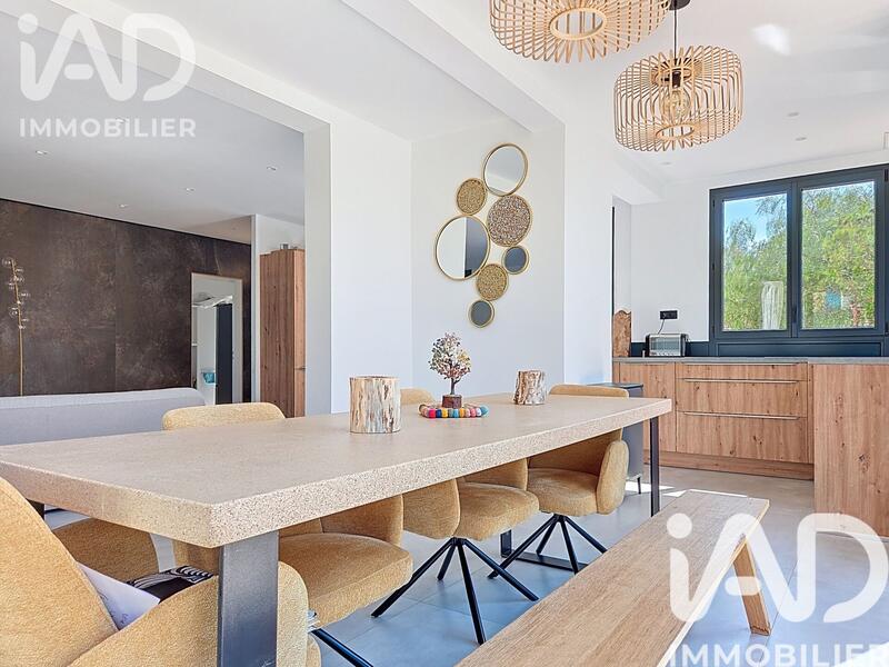 Maison - 120 m² - 5 pièces