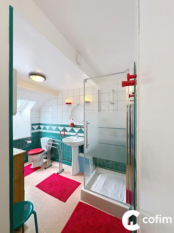 Maison - 175 m² - 10 pièces