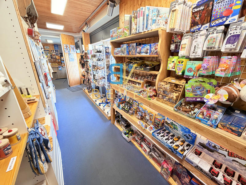 Local commercial - 67 m² - 3 pièces