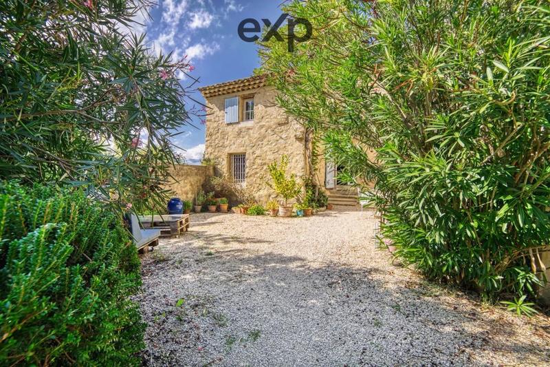 Propriété - 176 m² - 6 pièces