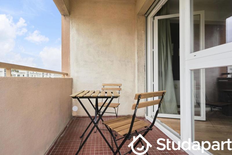 Chambre - 11 m² - 1 pièce