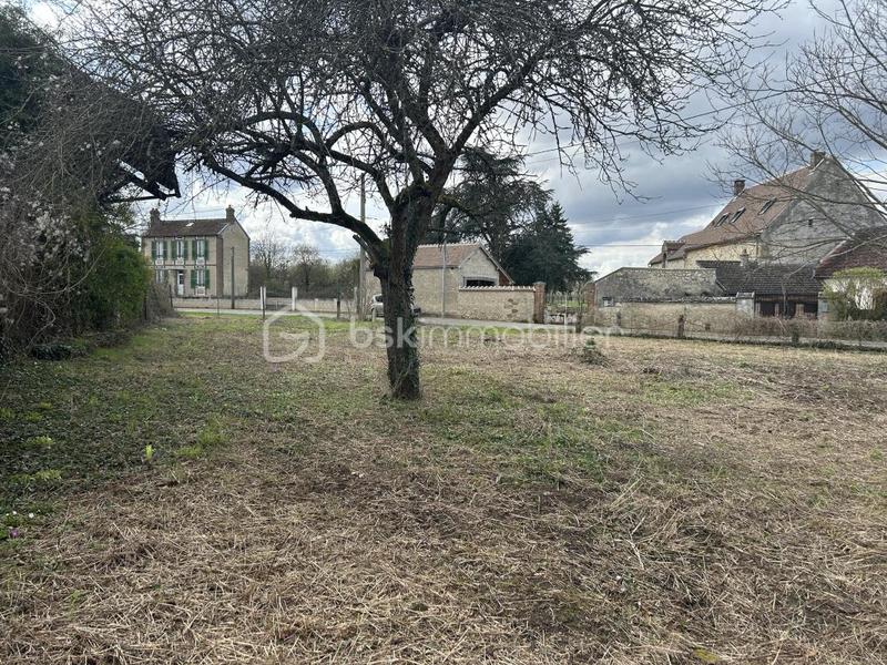 Terrain constructible - 816 m²