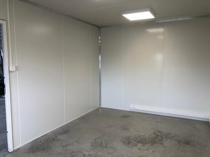 Local d'activité / Entrepôt - 150 m²