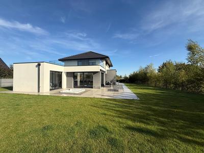 Maison - 190 m² - 5 pièces