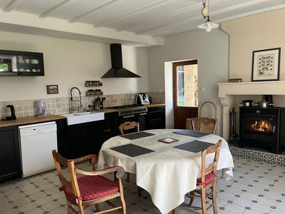 Maison - 198 m² - 8 pièces