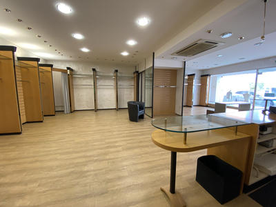 Local commercial - 97 m²