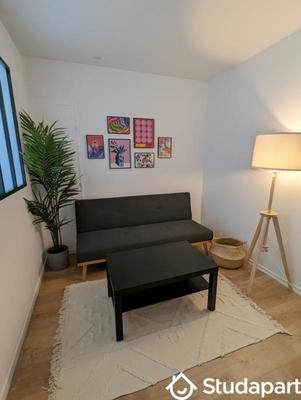 Chambre - 10 m² - 1 pièce