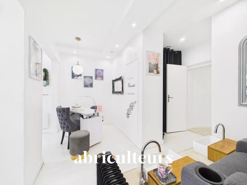 Local d'activités - 59 m² - 3 pièces