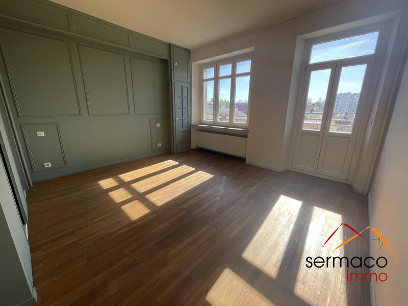 Appartement - 160 m² - 5 pièces