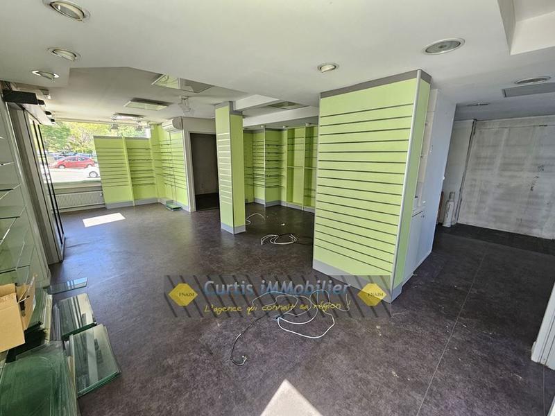 Local commercial - 115 m² - 2 pièces