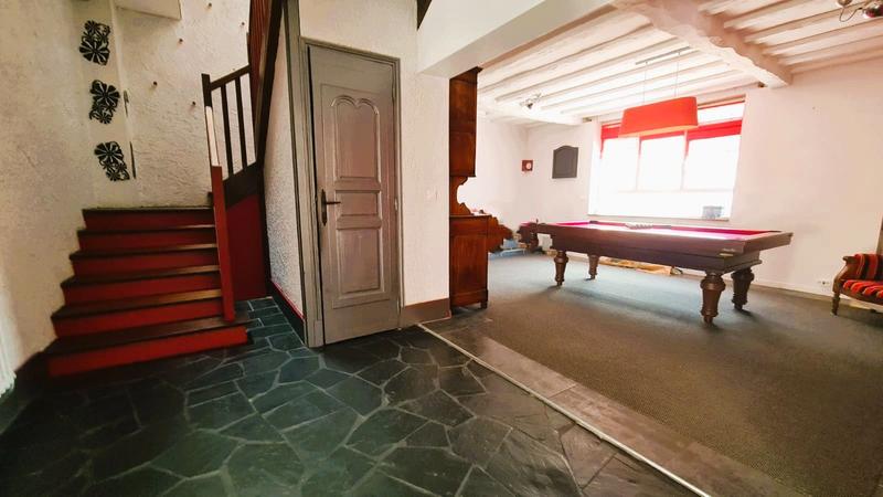 Maison ancienne - 246 m² - 10 pièces