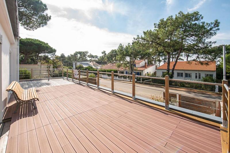 Maison - 220 m² - 6 pièces