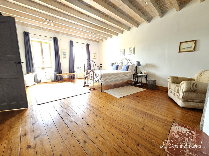 Bastide - 480 m² - 13 pièces
