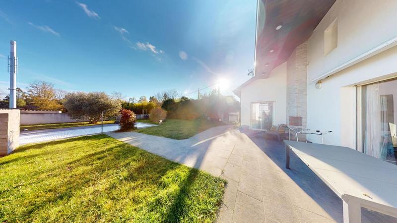 Maison - 273 m² - 7 pièces