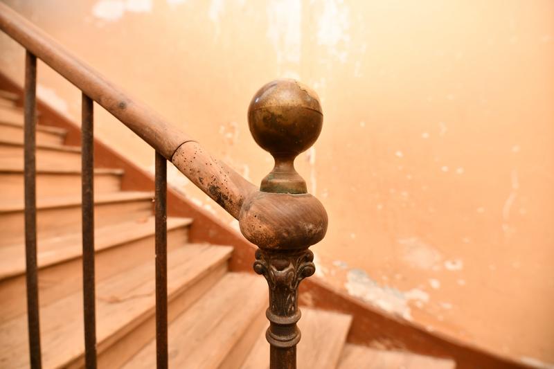 Maison - 1 100 m² - 30 pièces