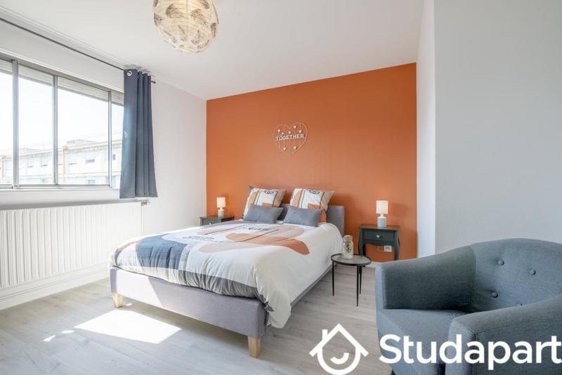 Chambre - 10 m² - 1 pièce