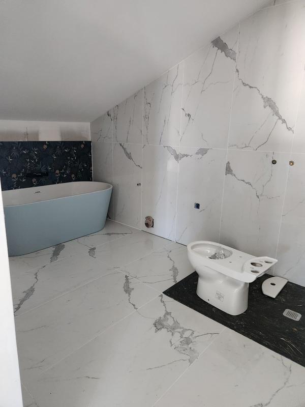 Maison - 214 m² - 6 pièces