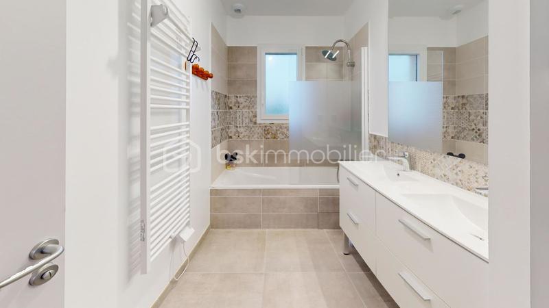 Maison - 149 m² - 7 pièces