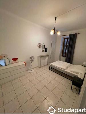 Chambre - 1 m² - 1 pièce