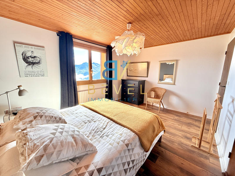 Châlet - 280 m² - 10 pièces