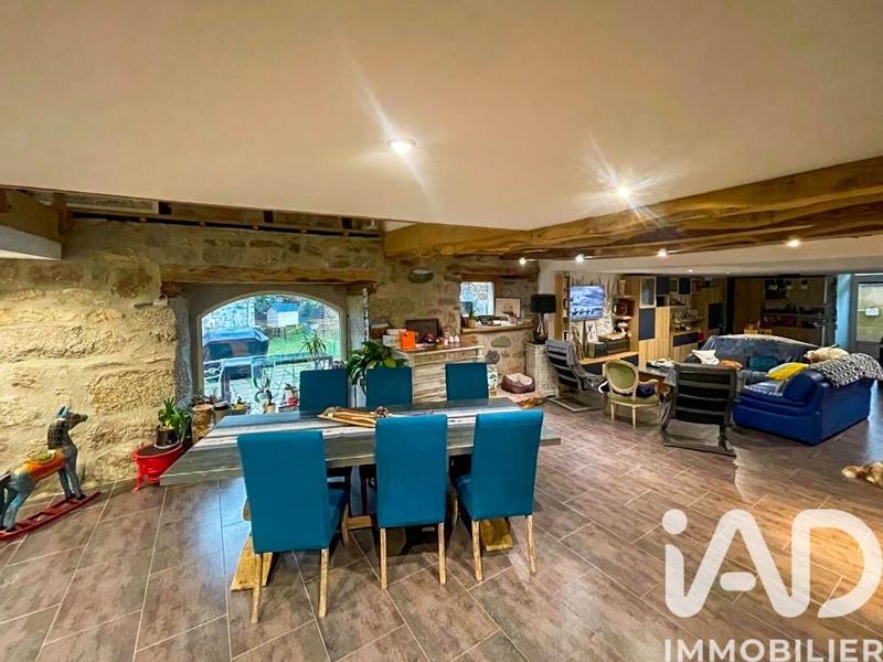 Maison - 596 m² - 18 pièces