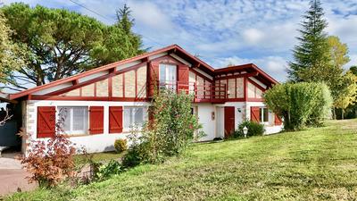 Propriété - 165 m² - 6 pièces