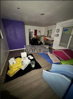 Local commercial - 133 m²